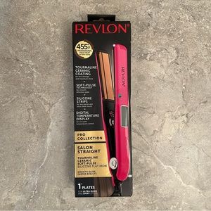 NWT Revlon Straightener